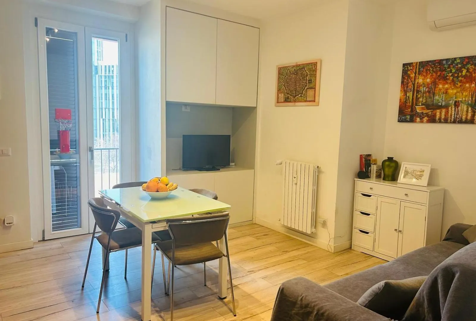 Three Room Apartment 2 Beds, 3Rd Bed Available Milánó Olaszország