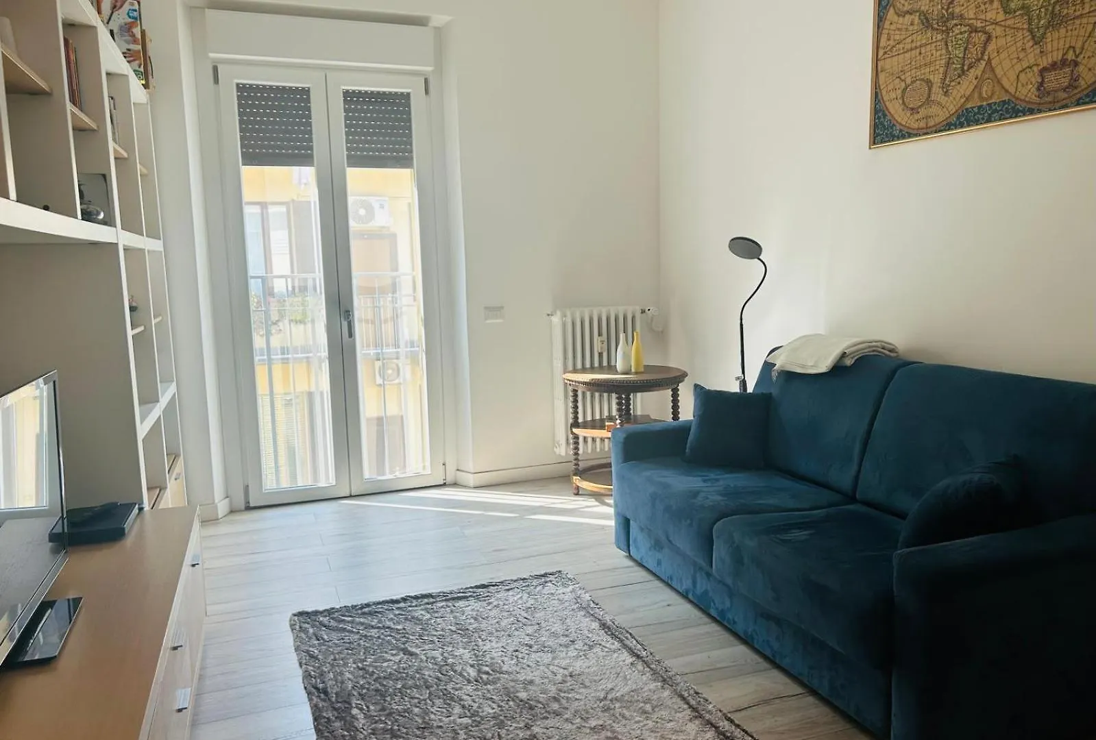 Three Room Apartment 2 Beds, 3Rd Bed Available Milánó