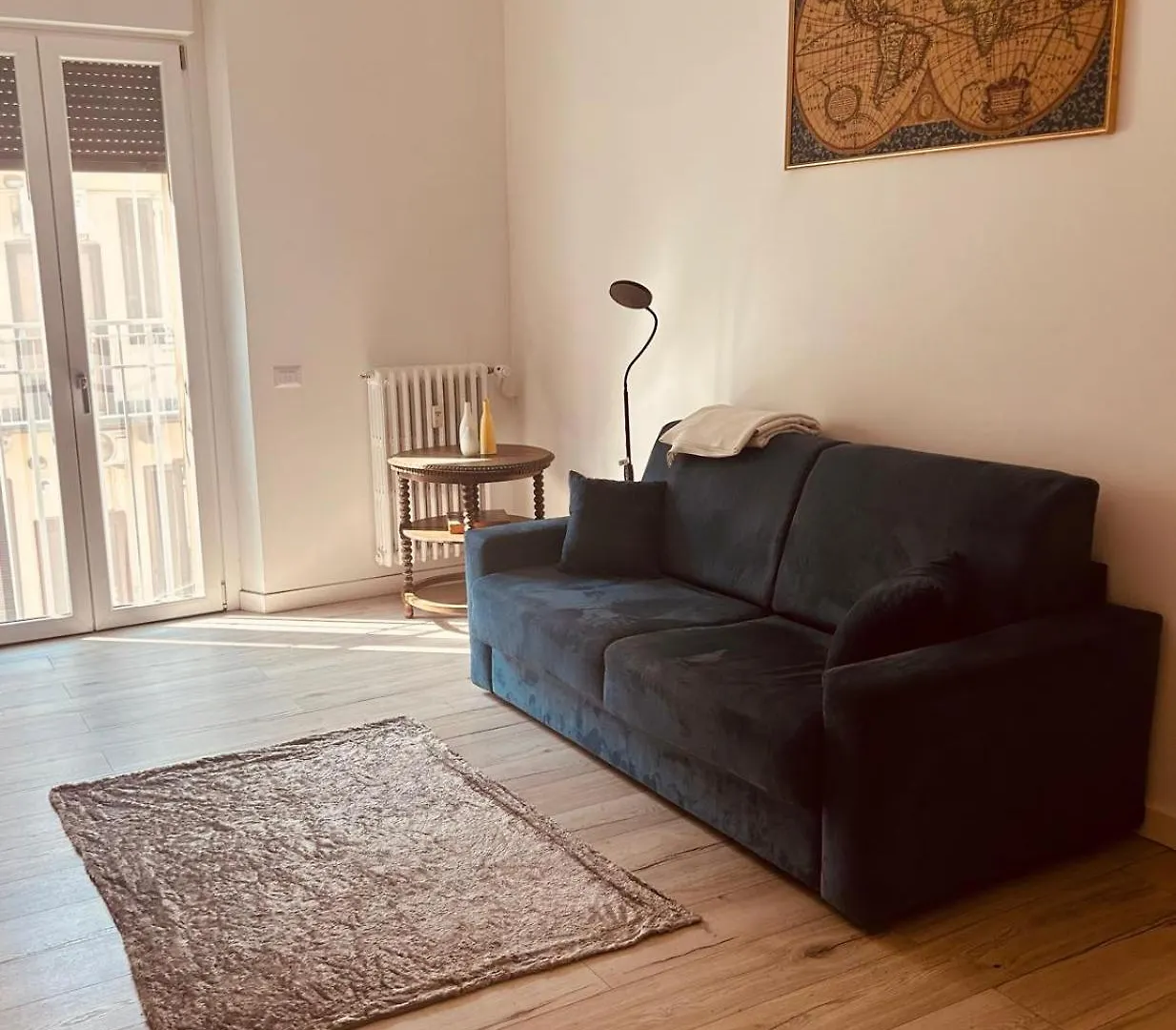 Three Room Apartment 2 Beds, 3Rd Bed Available Milánó